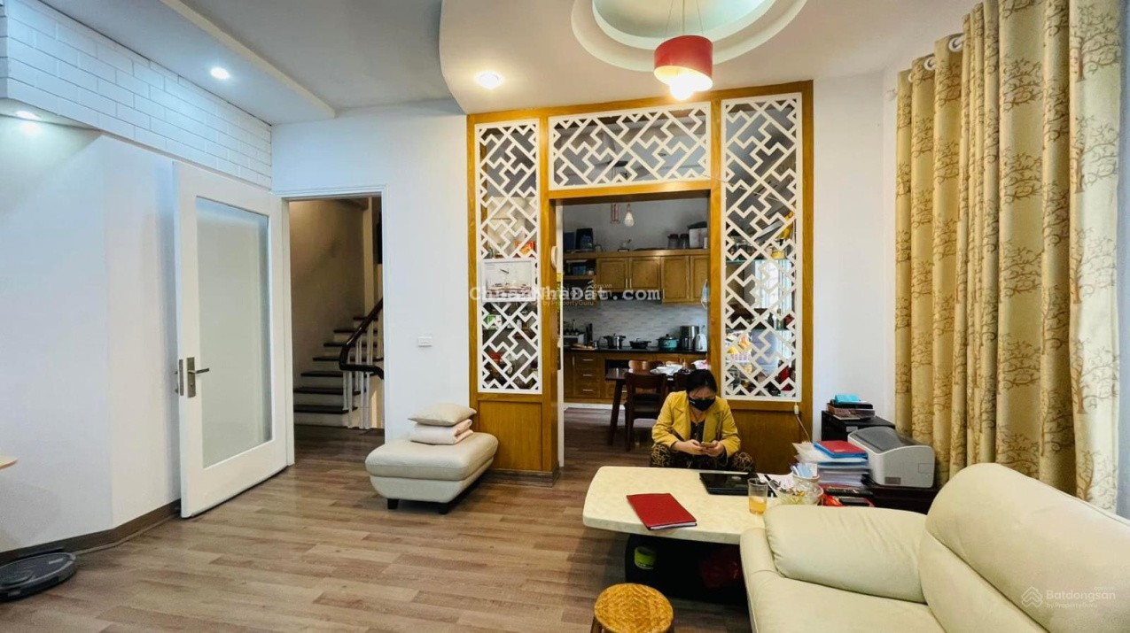 Bán nhà Khương Hạ: 35m2*5T nhỉnh 6 tỷ, gần ô tô, nhà đẹp, ở luôn, khu vực dân trí, gần bãi ô tô