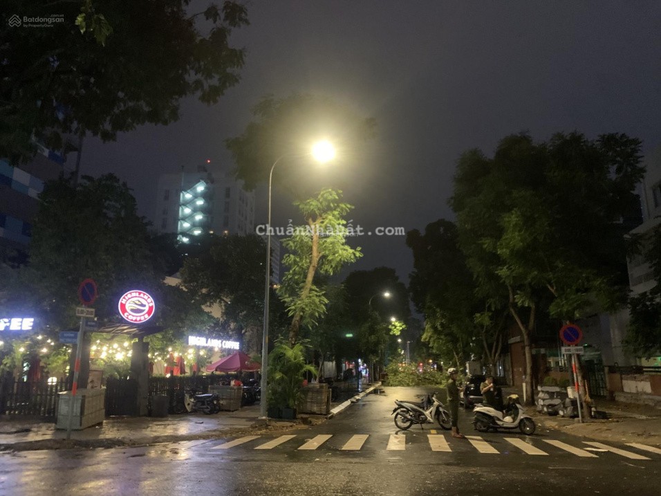 Bán Nhà Mạc Đĩnh Chi Quận 1, Hẻm Bự Ra Mặt Tiền Gần, DT 52m2 Xây 5 Tầng, Ngang 4m, K.Doanh, 13 Tỷ