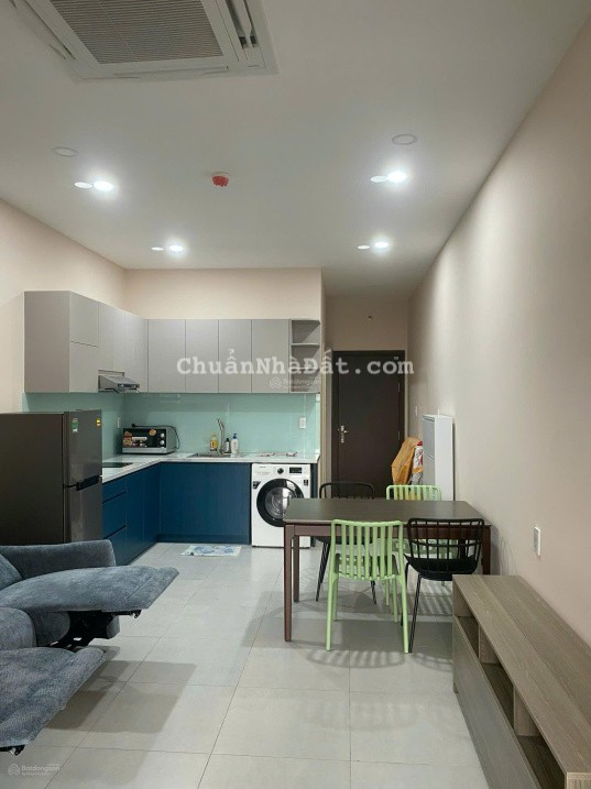 Bán nhanh căn Studio full nội thất đẹp The Sun Avenue giá 3,320 tỷ bao thuế phí.