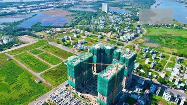 căn hộ 2 phòng ngủ, tầng cao, view sông, ban công đông nam giá chỉ 5,2 tỷ toàn giá. 0906 314 ***