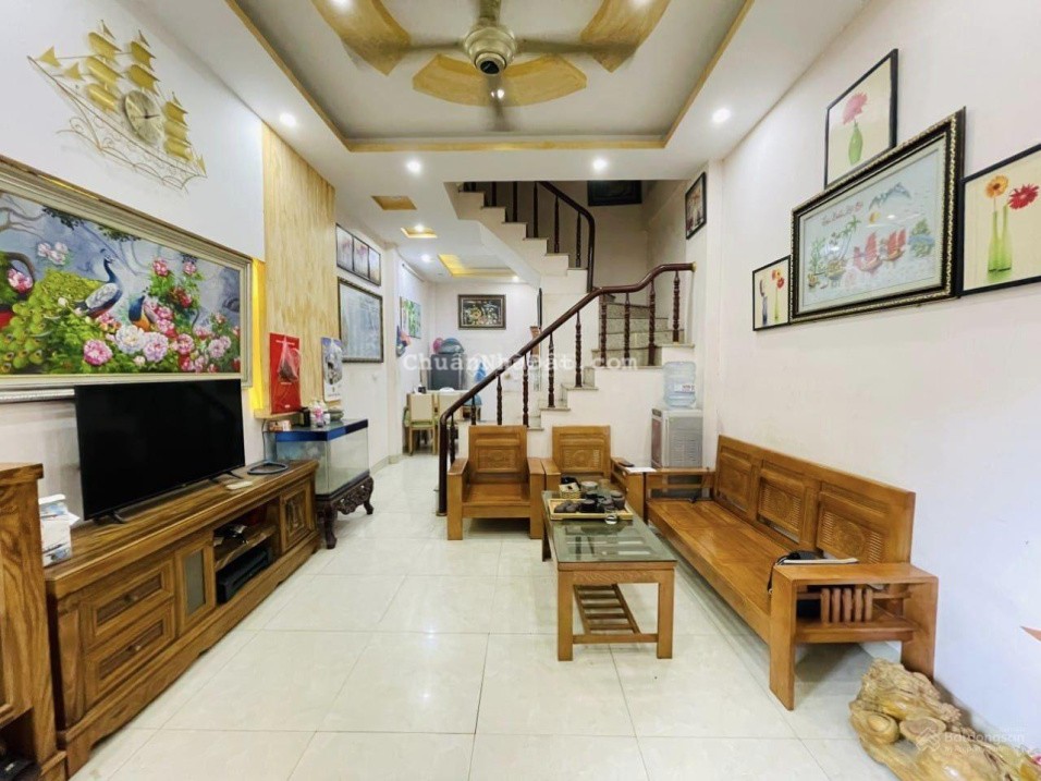 5.075 tỷ - Không ở thì cho thuê. Căn nhà 35m2 x 3.2m x 5 tầng x 4PN. Đường 3m. Văn Trì - Minh Khai