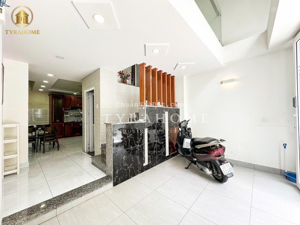 Cho thuê nhà nguyên căn 5PN 4WC 120m2 tại Ung Văn Khiêm, P 25, Q. Bình Thạnh, 20,5 triệu/tháng