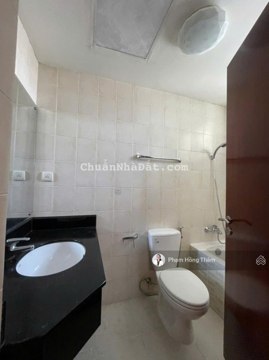 Bán căn hộ Tản Đà Court-Tản Đà, DT 100m2, 3 PN, 2WC, view thoáng mát, sổ hồng, nhà đẹp, giá 5.2 tỷ