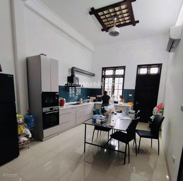 Siêu nét! Trung Kính, phân lô ô tô vào nhà, sát phố, văn phòng, kinh doanh, tăng sản mạnh. 64m2*4T