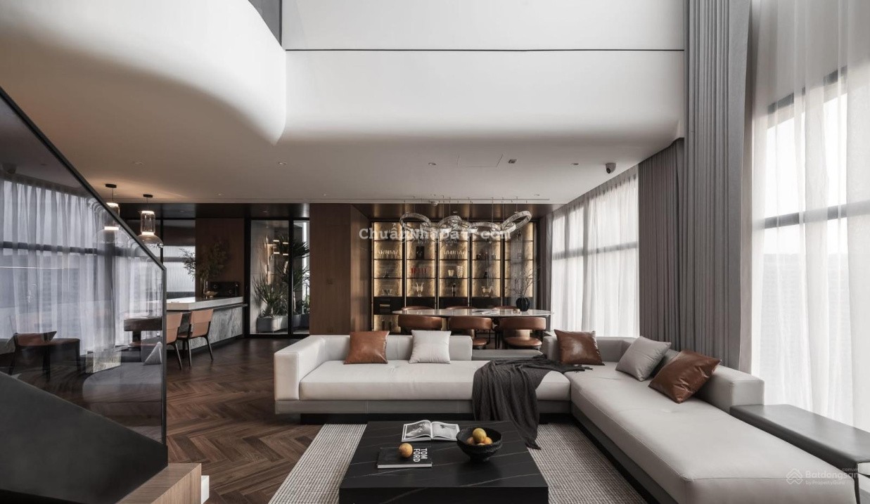 Cần cho thuê CH 300m2 - 3pn full đồ nội thất CC, view trọn Hồ Tây, siêu đẹp tại D'.Le Roi Soleil