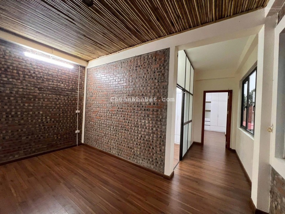 Bán NR phố Hạ Bằng, 4,5 tỷ, 93m2, 4 tầng, 3PN, 3WC, giá ưu đãi chỉ với