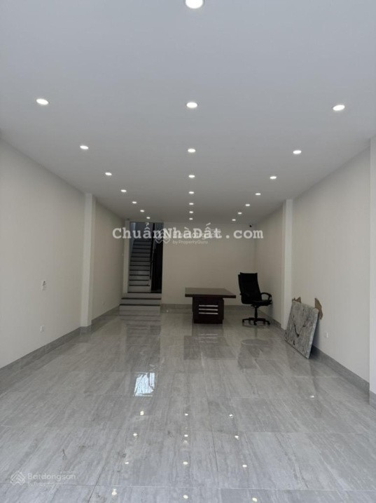 Siêu phẩm nhà 5 tầng ô tô kinh doanh phố Phạm Văn Nghị, Bắc Từ Liêm 52m2 giá 11.5 tỷ