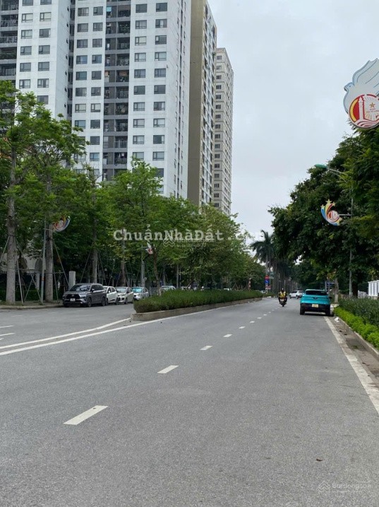 PHÂN LÔ NGÕ 105 XUÂN LA, 55.9M2 - 4 TẦNG, GARA ÔTÔ, VỈA HÈ, Ô TÔ TRÁNH ĐỖ, KINH DOANH, DÂN TRÍ CAO