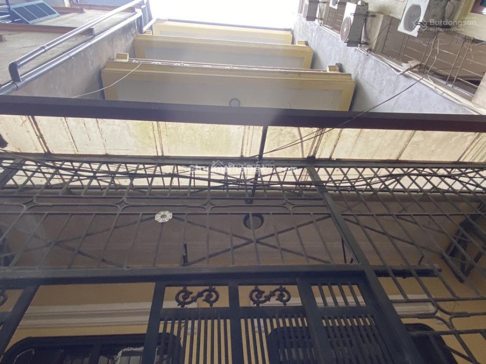 Bán nhà Nguyễn Khánh Toàn, DT 50m2, MT 5,1m, 4 tầng dân xây, gần ô tô tránh