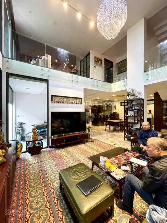 Bán nhà KINH DOANH Lạc Trung - Vĩnh Tuy - Hai Bà Trưng, , sầm uất, 106 m2, 28,5tỷ