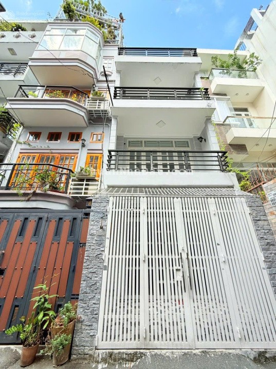 HẺM XE HƠI THIÊN ĐƯỜNG ÁO CƯỚI HỒ VĂN HUÊ - CÁCH MẶT TIỀN 20m - VỪA Ở VỪA KINH DOANH VÔ TƯ