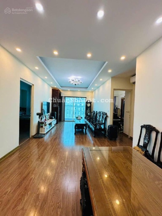 Bán Căn Hộ Lô Góc View Hồ 97m 3PN Full Nội Thất KĐT Ngoại Giao Đoàn giá thương lượng tốt