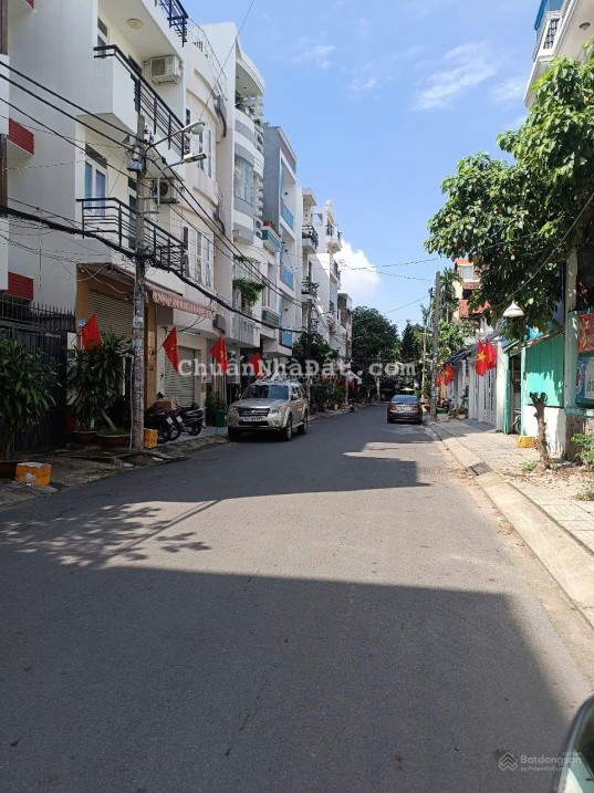 Bán nhà 2 lầu hẻm 55 Nguyễn Sơn_p.Phú Thạnh, Khu Vip, DT: 4x18m, Giá: 11.8 tỷ tl