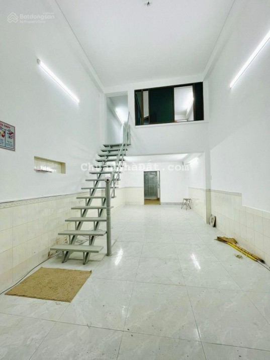 BÁN NHÀ ĐƯỜNG ĐOÀN VĂN BƠ, 4x11m, GẦN CẦU CAMELT, QUẬN 4, CHỈ 3.X TỶ