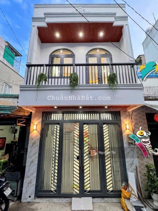 Bán gấp nhà riêng Cách Mạng, Tân Phú, 48m2, 2 tầng mới đẹp, hẻm 3m sát hẻm xe hơi, nhỉnh 4 tỷ.