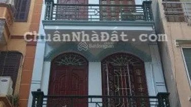 Chính chủ cần cho thuê gấp nhà số 9 ngay ĐTM Trung Yên - Trung Hòa. DT 65m2 x 5T. Giá 20 triệu