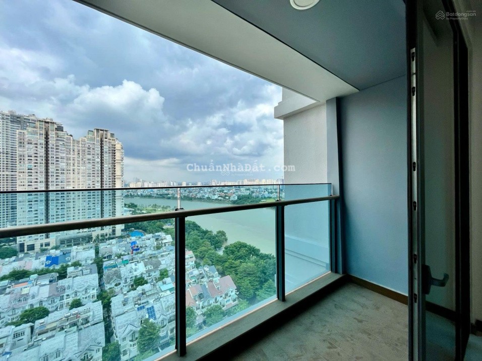 Căn 2PN rẻ nhất mặt view sông SG Pearl giá chốt nhanh 13,7 tỷ. Diện tích lớn. Tầng cao view đẹp