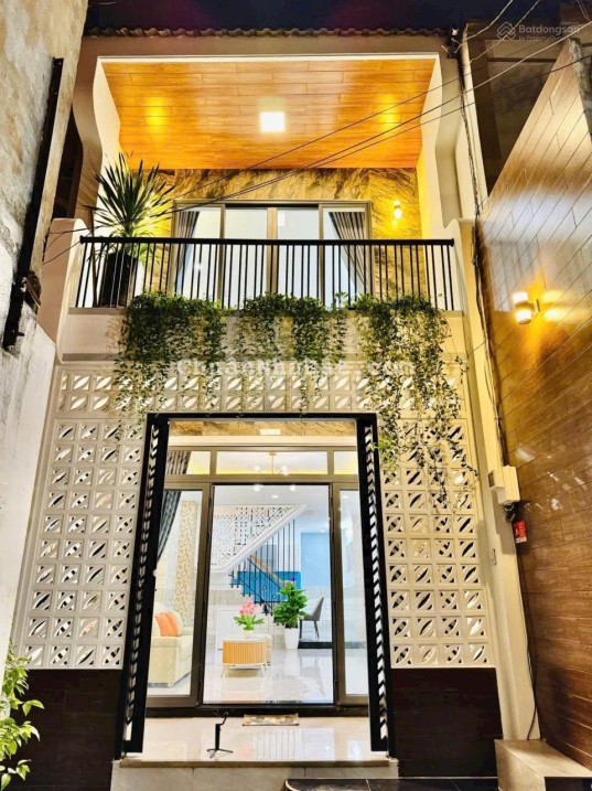 Nhà ngộp 1tỷ950 61,5m2 HXH đường Ngô Tất Tố, P19, Bình Thạnh