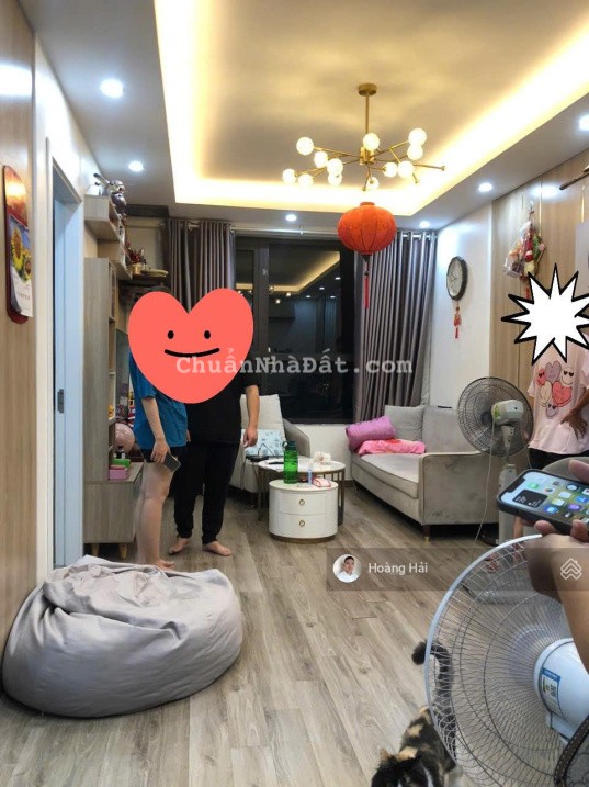 Bán CHCC Valencia Việt Hưng DT 61m2 2 phòng ngủ ban công Đông Nam thoáng mát cực hiếm