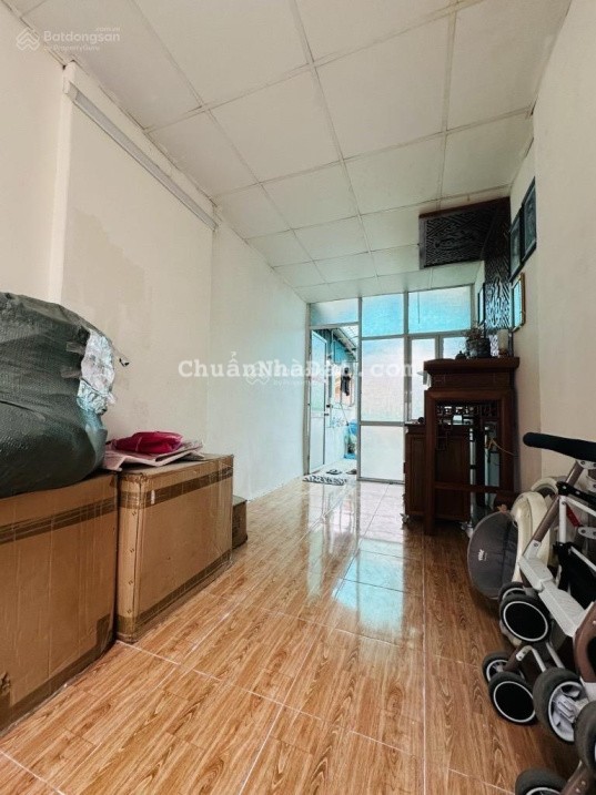 Bán nhà Hoàng Quốc Việt, dt30m, phân lô, ô tô đỗ cửa, 2 thoáng, gần phố. 7,2 tỷ