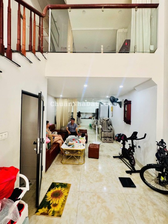 Bán nhà 5tầng mặt ngõ Quan Thổ,mặt ngõ thông,kinh doanh tốt,vừa ở vừa kinh doanh,sẵn ô chờ thang má