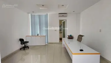 Cho thuê nhà 5 tầng thiết kế thông sàn. Diện tích 100m2, thiết kế 5 tầng, khu sầm uất, đông dân cư