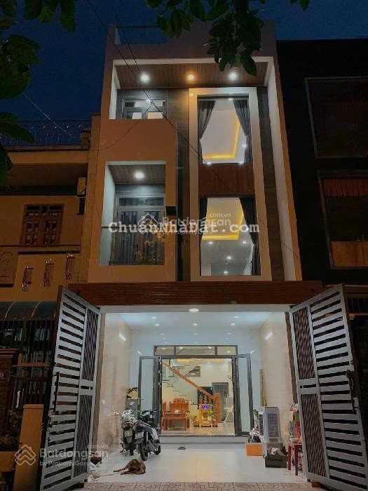 Bán nhà riêng 5PN, 4WC, 105m2 tại Phường Long Bình, Quận 9, HCM, 7,2 tỷ