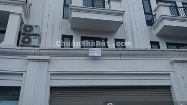 Chính chủ cần cho thuê gấp nhà số 3 ngõ Trung Kính - Cầu Giấy. DT 65m2 x 5T. Giá 25 triệu