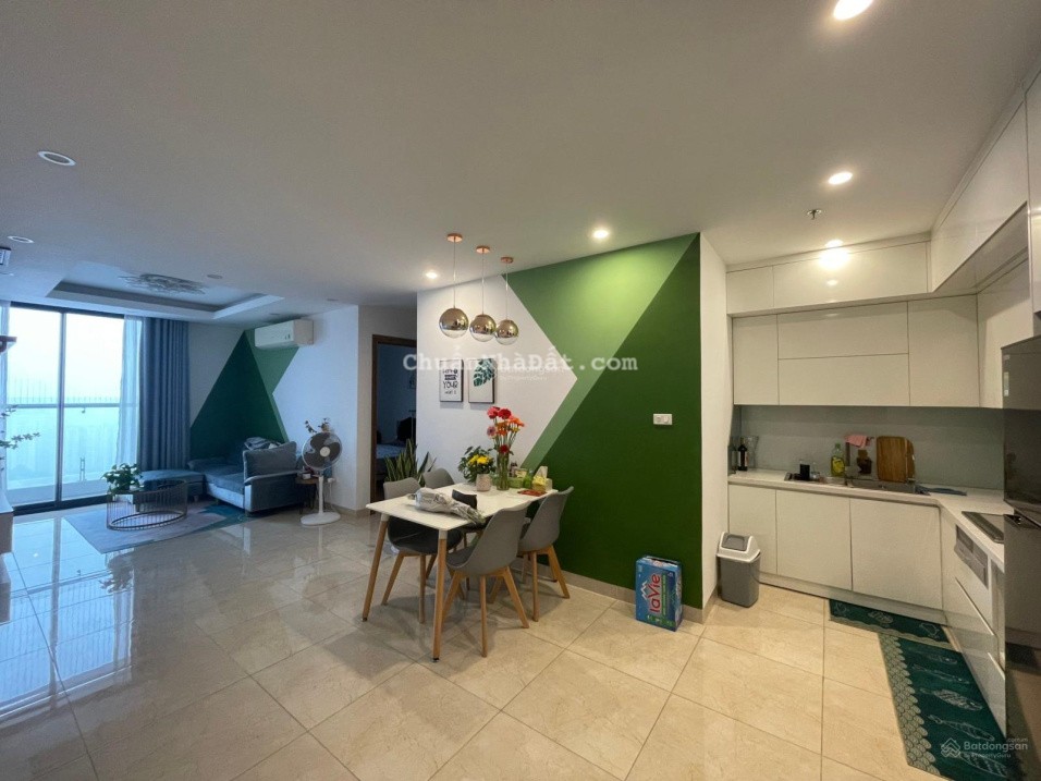 Chính chủ bán căn góc 3 ngủ Golden Park Tower, Phạm Văn Bạch, giá 8t5, DT 100m2, view CV Cầu Giấy