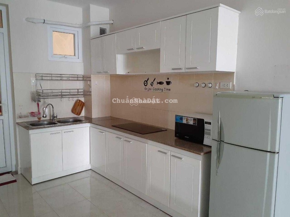 Cần cho thuê 1 PN 1 WC 45 m2 giá rẻ 11 tr CC Riverside 90 Nguyễn Hữu Cảnh, nội thất đầy đủ