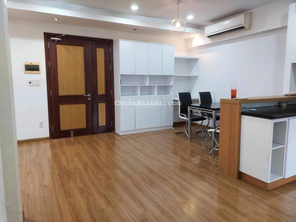 Cho thuê căn hộ Ruby Nguyễn Sỹ Sách. Giá 10 triệu/tháng full nội thất 90m2 2PN 2WC 0932 834 ***