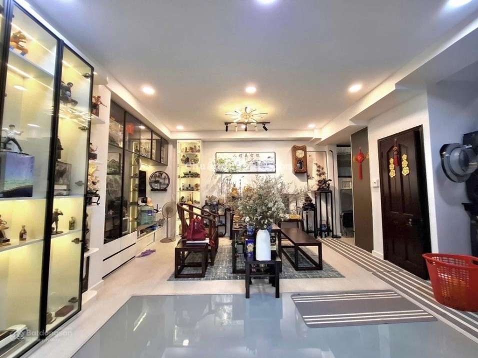 Nhà đẹp nở hậu, XH đỗ cửa, không LG QH - Lê Văn Sỹ - 5X6.5m (32/34m2), 5 tầng - nhỉnh 8 tỷ