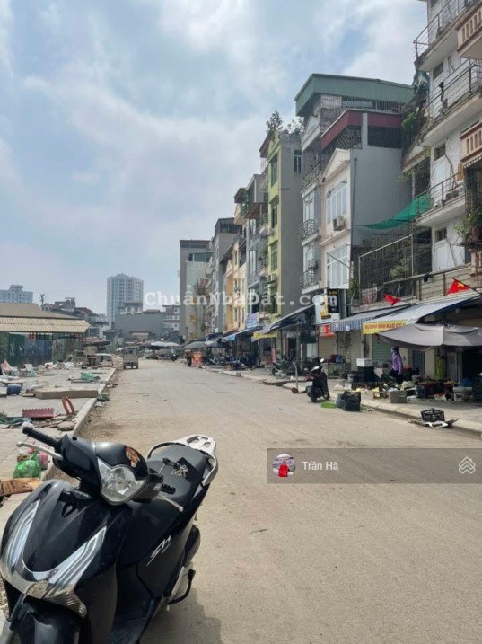 Mặt Phố kinh doanh ngày đêm Vỉa Hè 6m Đối Diện Chợ Phùng Khoang Cạnh Đại Học hà Nội Dân Xây