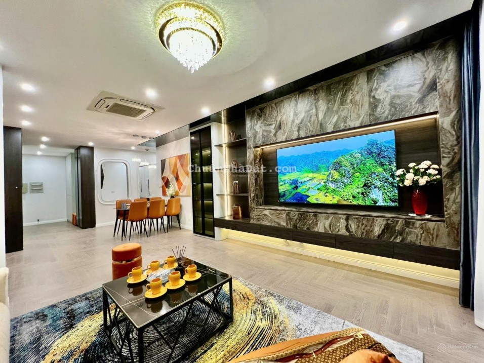 CHÍNH CHỦ CẦN BÁN CĂN HỘ 130m (3N-2W) TOÀ TSQ EUROLAND MỖ LAO. SẴN SỔ, FULL NỘI THẤT SANG XỊN MỊN