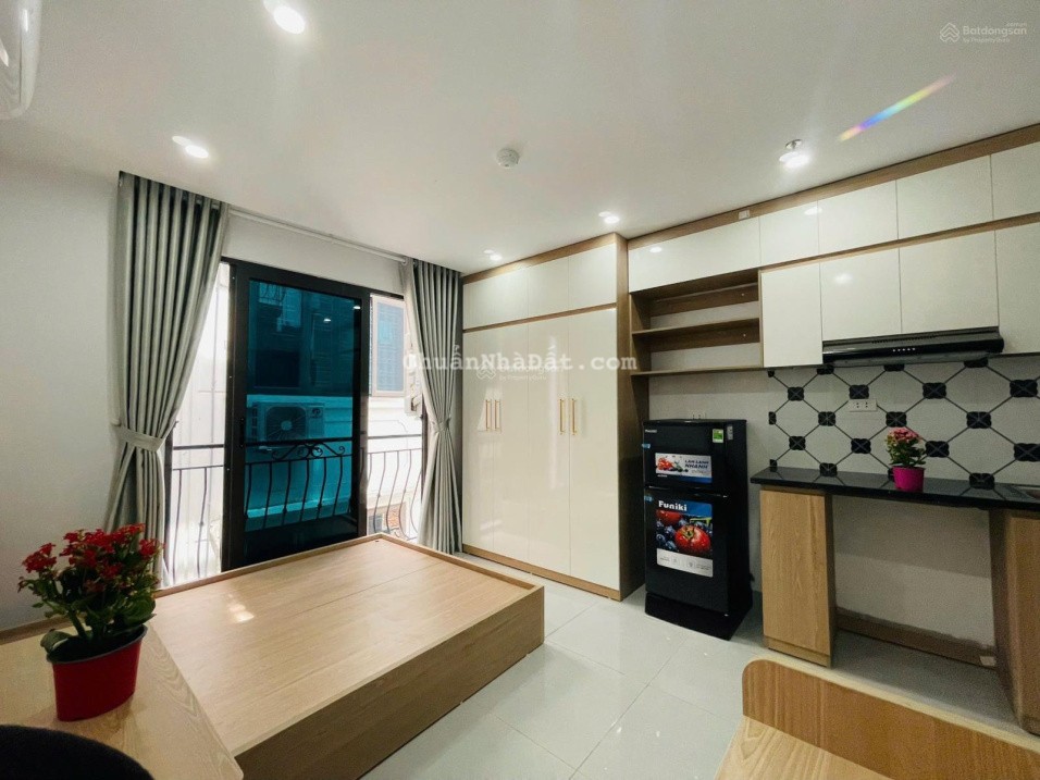 Gà đẻ trứng vàng - 2 thoáng, 10pkk 55tr/ tháng thu 680tr/ năm - mp cách 30m - full đồ