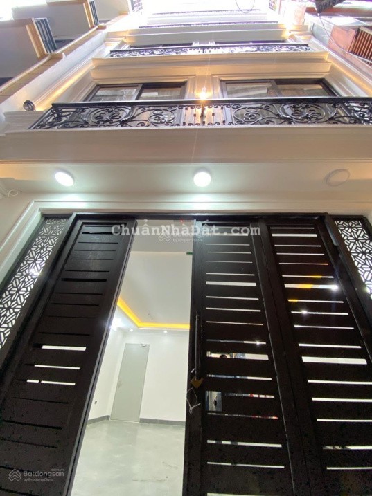 Cần bán gấp CHDV khu đẹp vip Trung Hoà, Cầu Giấy, vị trí đẹp, đầu tư lãi luôn hiếm có trong khu vuc