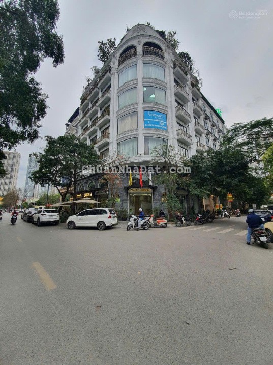 Building sát phố Trần Duy Hưng, Cầu Giấy. View vườn hoa, 99m2, 7T, thang máy, thông sàn kinh doanh