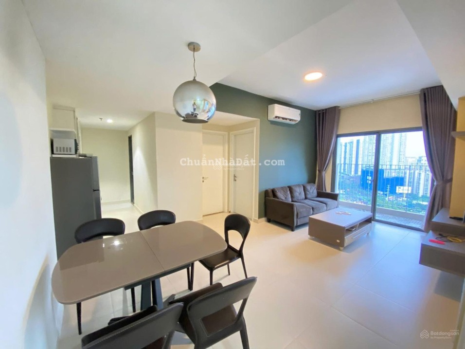 DỌN VÀO Ở LIỀN VĂN RIVA PARK QUẬN 4 GIÁ 1 TỶ 7 CĂN 2PN 2WC