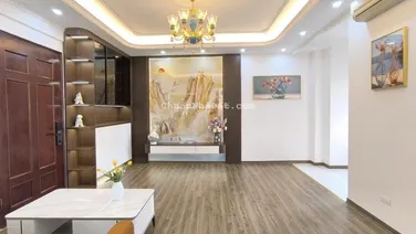 Bán căn hộ phố Vũ Phạm Hàm 90m2 3PN nhà đẹp căn góc