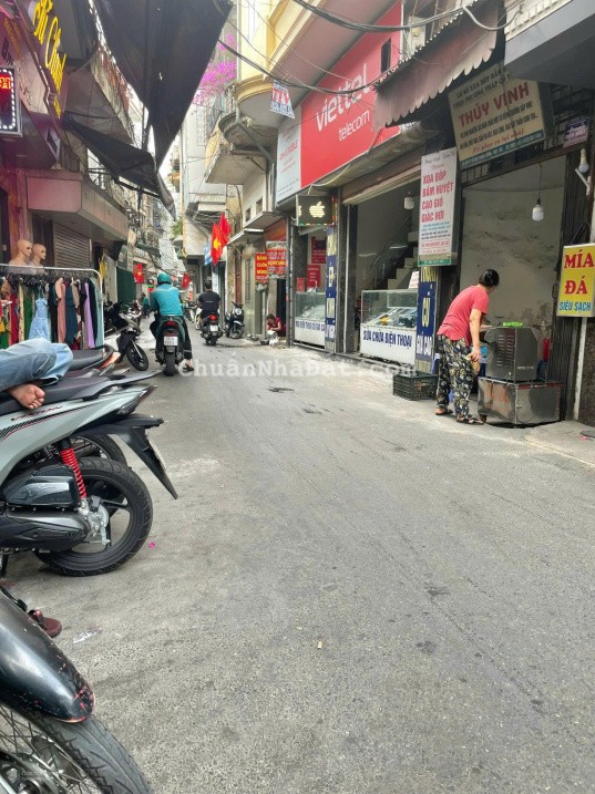 3.95 tỷ 28m2, MT: 4.7m nhà phố Đê Trần Khát Chân - Hai Bà Trưng giá rẻ