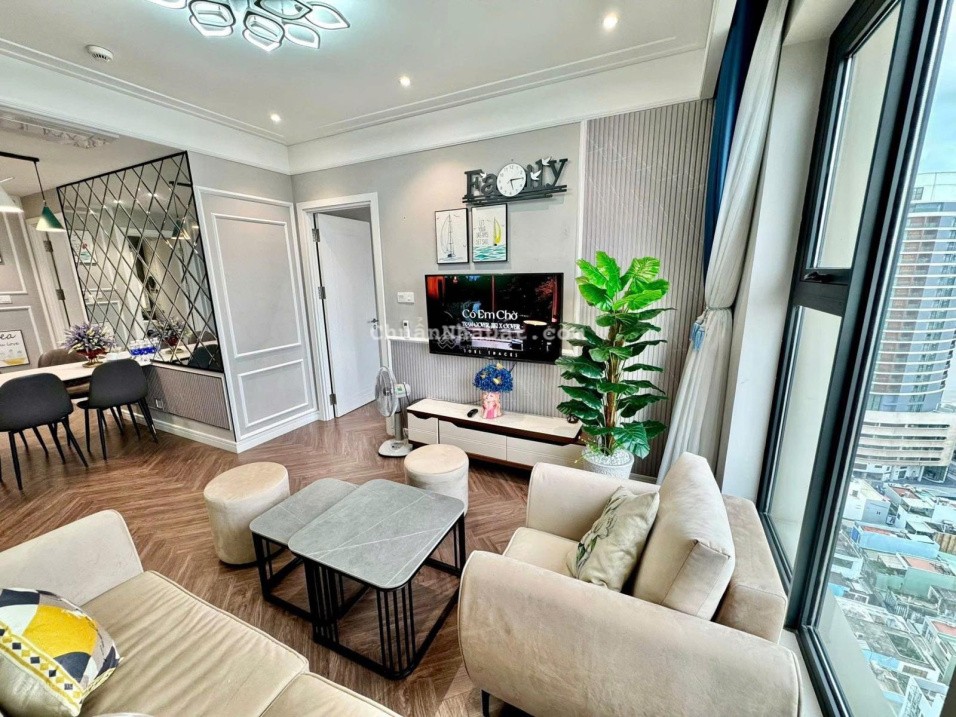 Cho thuê căn hộ 2PN + 2WC tại The Gold View, Bến Vân Đồn, Q4, HCM, 16 triệu, 68m2. LH 0908 374 ***