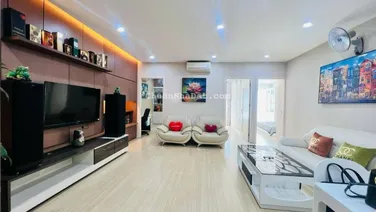 Eurowindow Multi Complex. Chủ nhà gửi bán căn góc 3PN, 2WC. DT: 139m2. Ban công ĐN. Gía: 10.9 tỷ