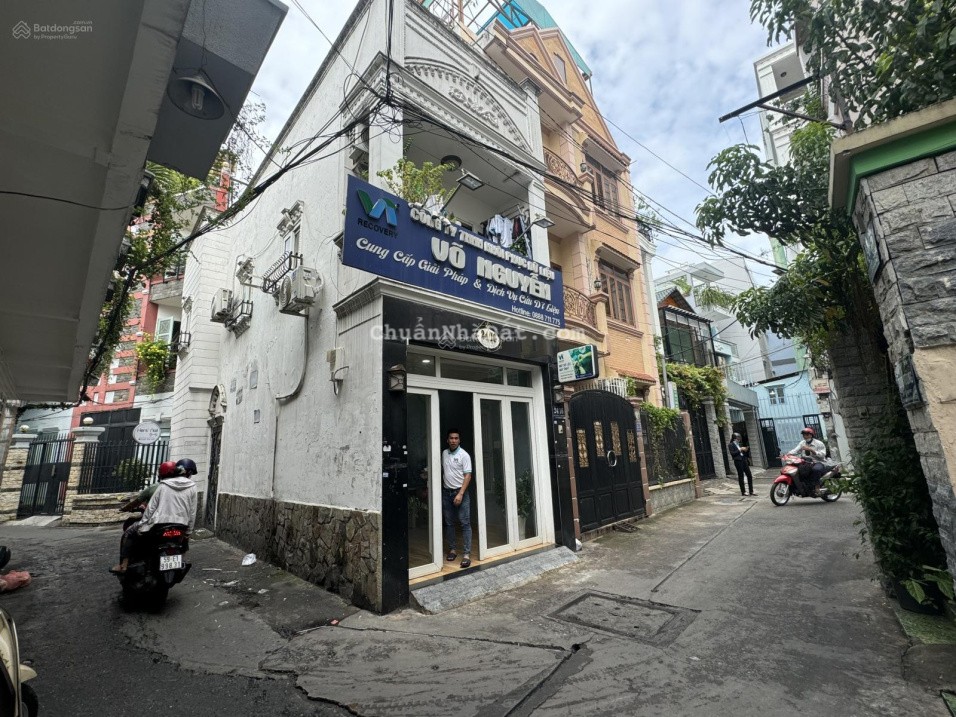 Bán nhà riêng giá siêu hời tại Đường Đoàn Thị Điểm, P1, Phú Nhuận. Chỉ 11 tỷ VND, 60m2