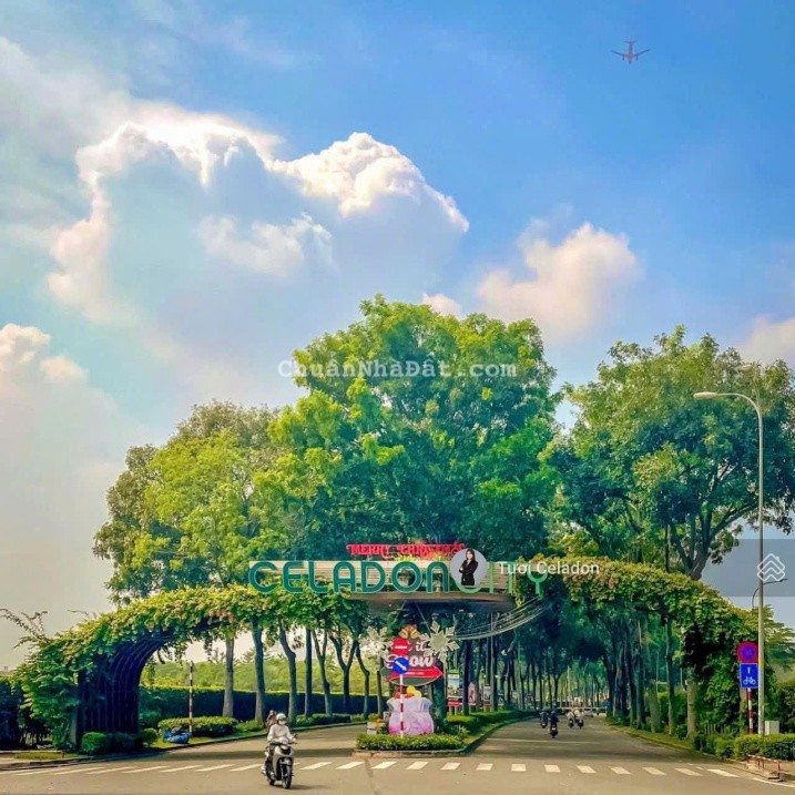 Brilliant 2PN+1 diện tích 112m2 giá 6tỷ890 (102%), NTCB