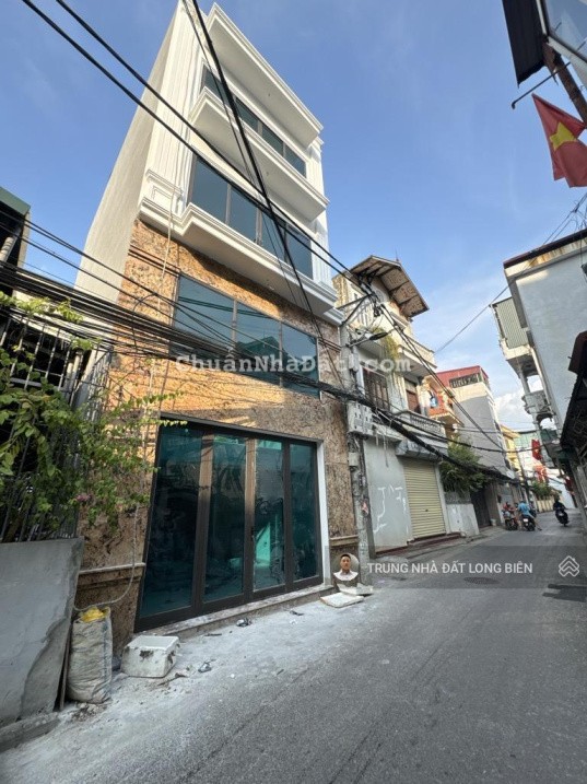 BÁN NHÀ PHƯỜNG LONG BIÊN LÔ GÓC 50M2 X 5 TẦNG Ô TÔ 7 CHỖ VÀO NHÀ NGÕ THÔNG KINH DOANH TỐT