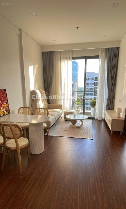 Cho thuê căn 2PN 2WC full đồ đẹp Masteri Waterfront chỉ 12tr bao phí dịch vụ