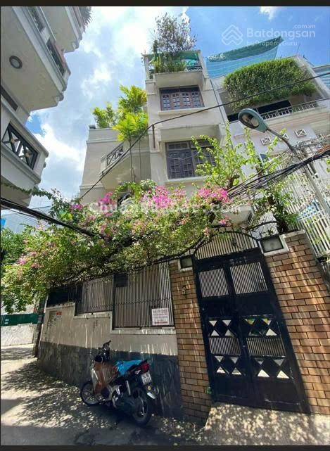 Nhà rẻ - hẻm xe hơi đường Trần Quang Diệu, P14, Q3. Diện tích khủng 10x10m. 3 tầng, chỉ 18 tỷ TL