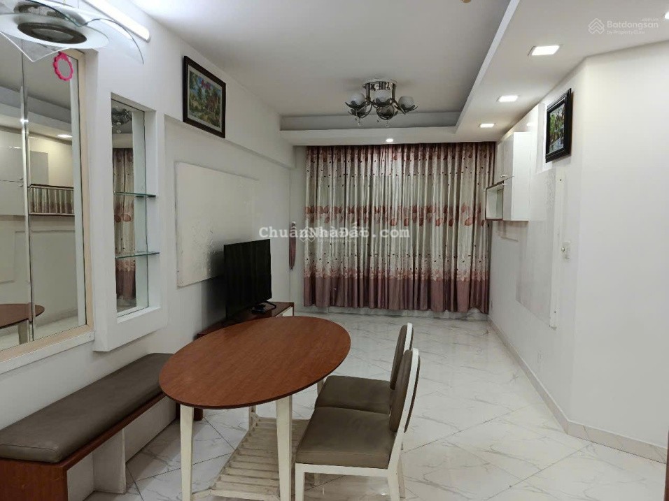 Gia đình cần bán căn hộ Central Plaza 100m², 3PN, 2WC nhà mới, dọn vào ở ngay, giá 5.5 tỷ