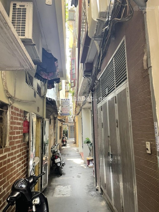 BÁN NHÀ RIÊNG 38M2 TẠI CÁT LINH, ĐỐNG ĐA- Sẵn sổ- dòng tiền 30tr/tháng- Giá thương lượng thêm