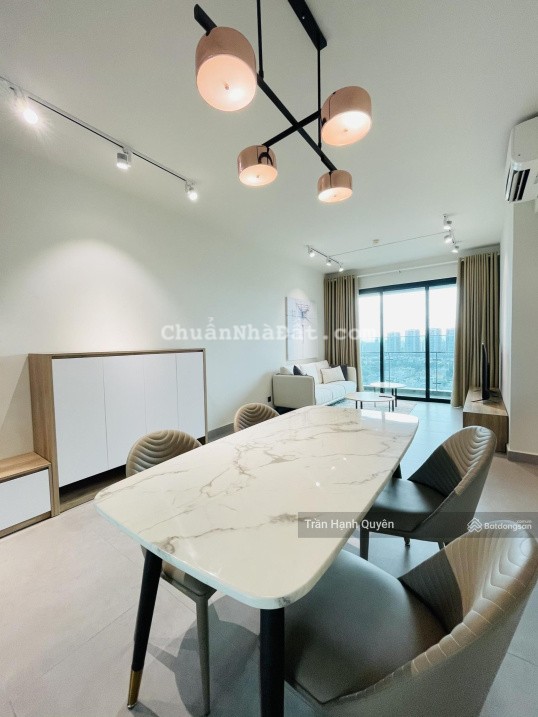 3PN nội thất mới - Ban công nhìn Landmark tuyệt đẹp - yên tĩnh: 11 tỷ, kèm HD thuê 1 năm